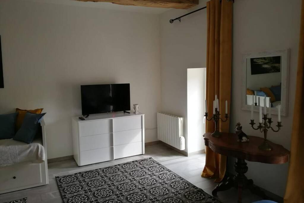 Les Ecuries Du Chateau Apartment *